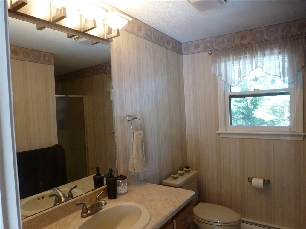 450 Tarklin Road Mapleville, RI 02839 - Photo 10 of 32