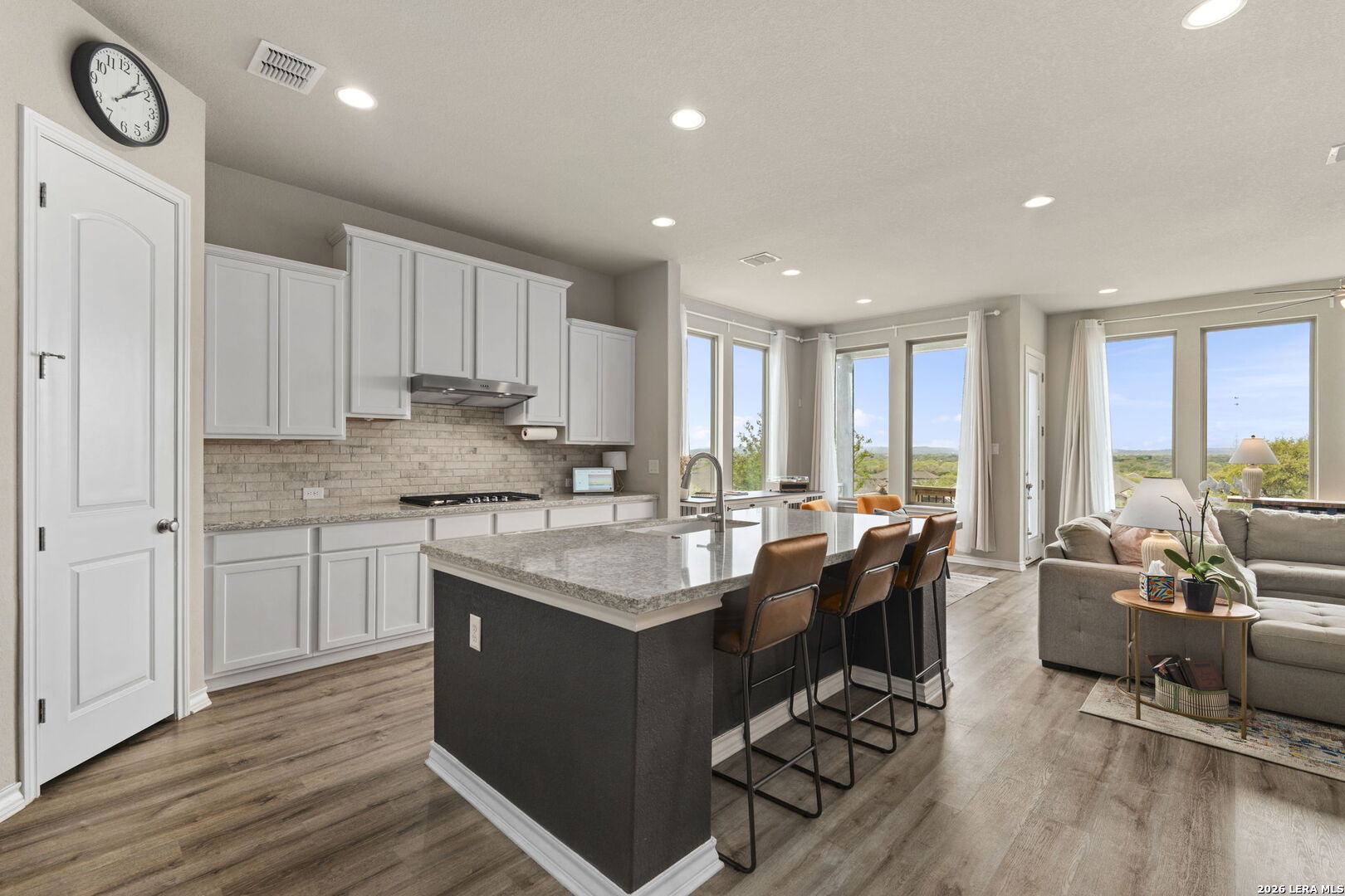 102 Ocotillo Boerne, TX 78006 - Photo 3 of 54