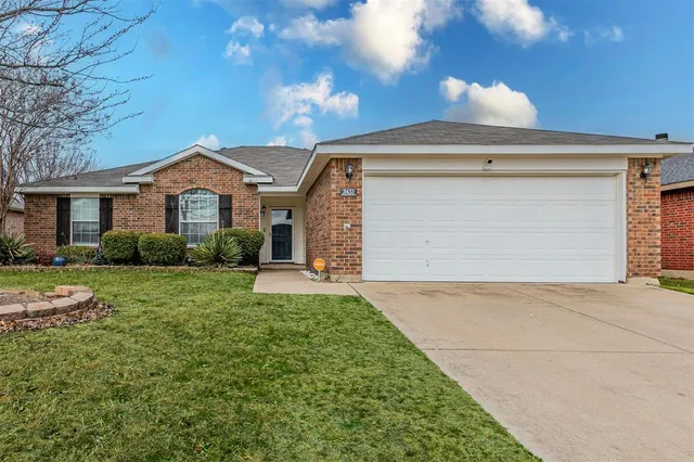 $340,000 | 3433 Charing Cross Road, Midlothian, TX 76065