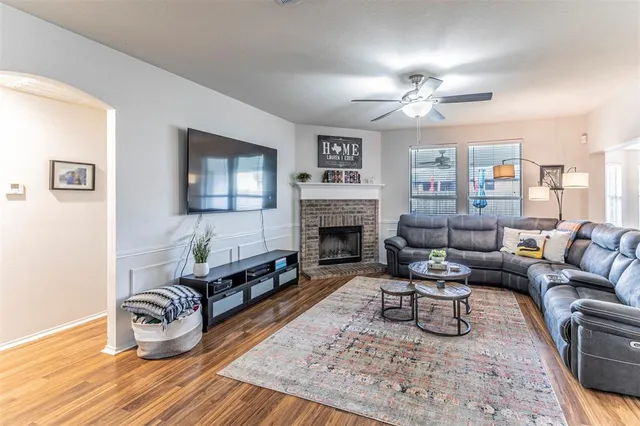 $340,000 | 3433 Charing Cross Road, Midlothian, TX 76065