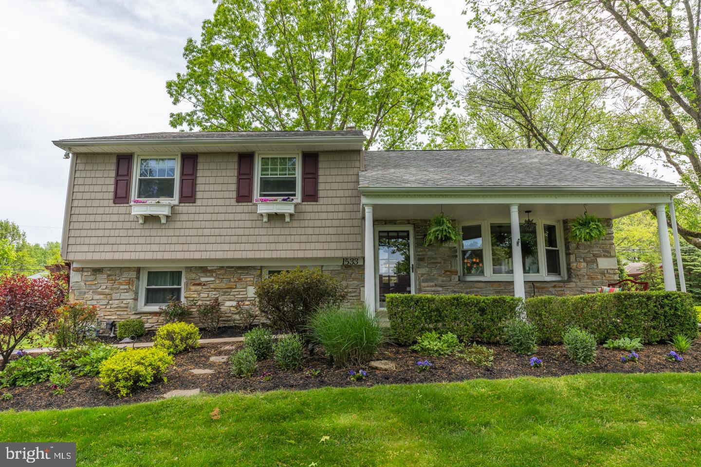 1533 Vernon Road Blue Bell, PA 19422 - Photo 1 of 31 Gallery Image 1