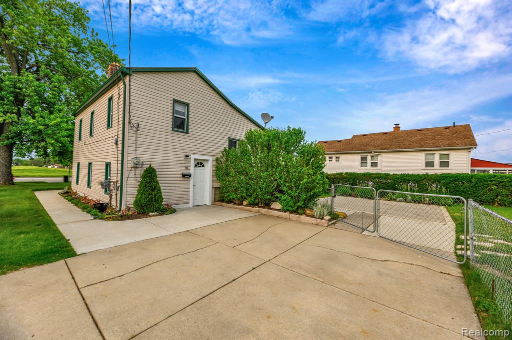 17190 Twelve Mile Road Roseville, MI 48066 - Photo 14 of 16