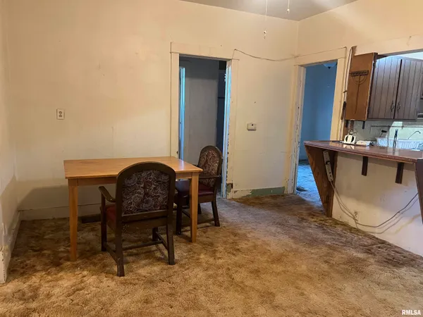 $39,900 | 109 East Laurel Street, Table Grove, IL 61482