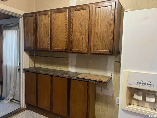 $49,900 | 109 East Laurel Street, Table Grove, IL 61482