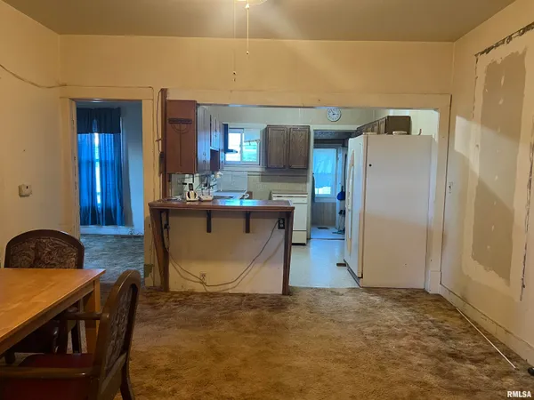 $39,900 | 109 East Laurel Street, Table Grove, IL 61482
