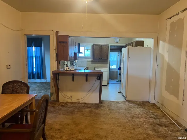 $49,900 | 109 East Laurel Street, Table Grove, IL 61482