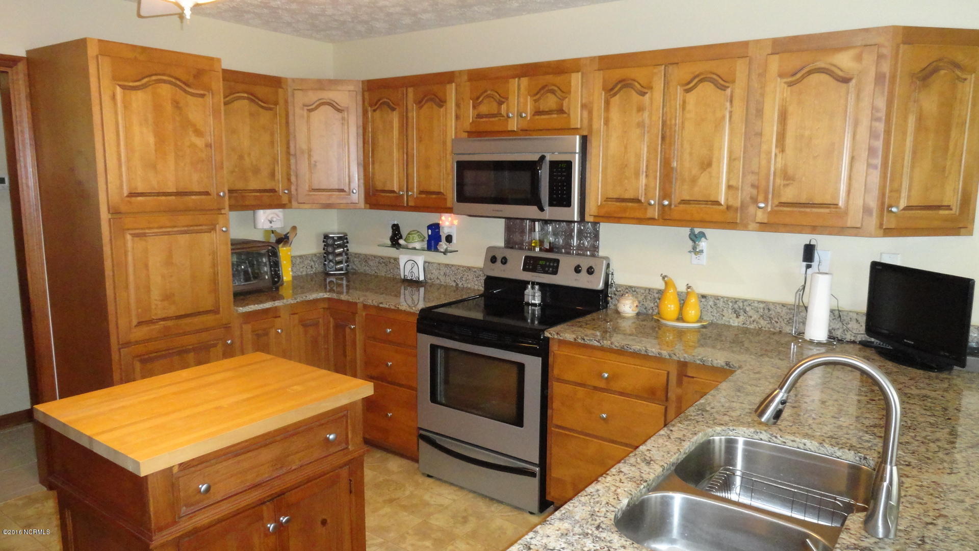 2035 Temples Point Road Havelock, NC 28532 - Photo 7 of 48 2016-03-03 16.31.17