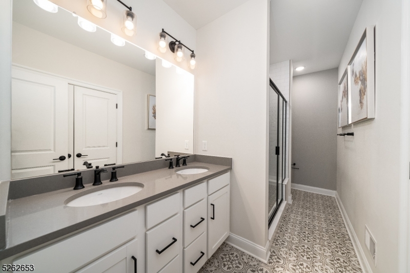 8 Jessica Lane Union, NJ 07083 - Photo 16 of 27