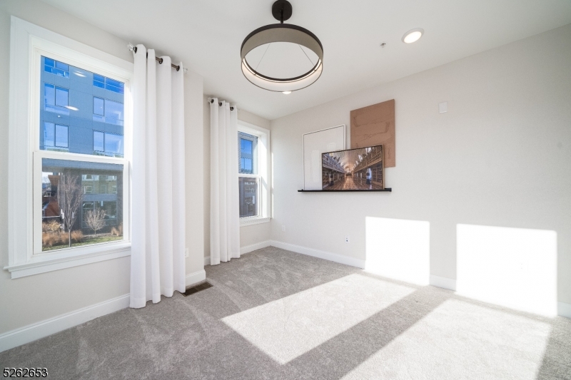 8 Jessica Lane Union, NJ 07083 - Photo 19 of 27