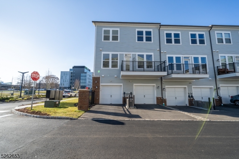 8 Jessica Lane Union, NJ 07083 - Photo 25 of 27