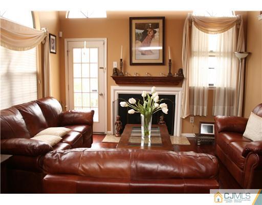 5106 Stonehedge Road Edison, NJ 08820 - Photo 5 of 6