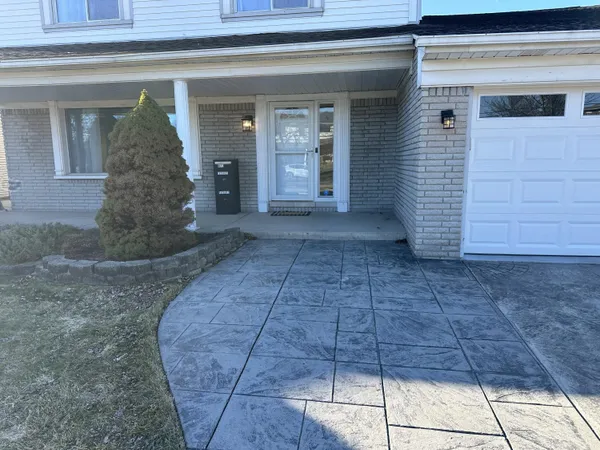 $639,900 | 26429 Wilson Drive, Dearborn Heights, MI 48127