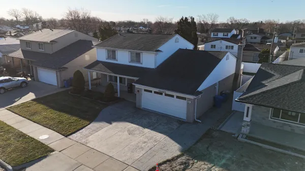 $639,900 | 26429 Wilson Drive, Dearborn Heights, MI 48127