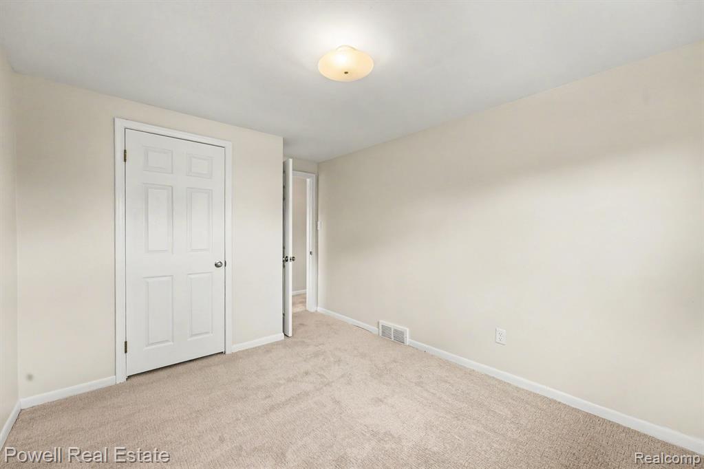 18166 Davidson Road Fraser, MI 48026 - Photo 18 of 26