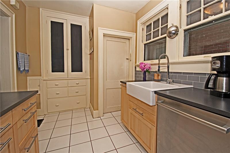 901 Malvern Road Pittsburgh, PA 15202 - Photo 11 of 23 Gallery Image 11