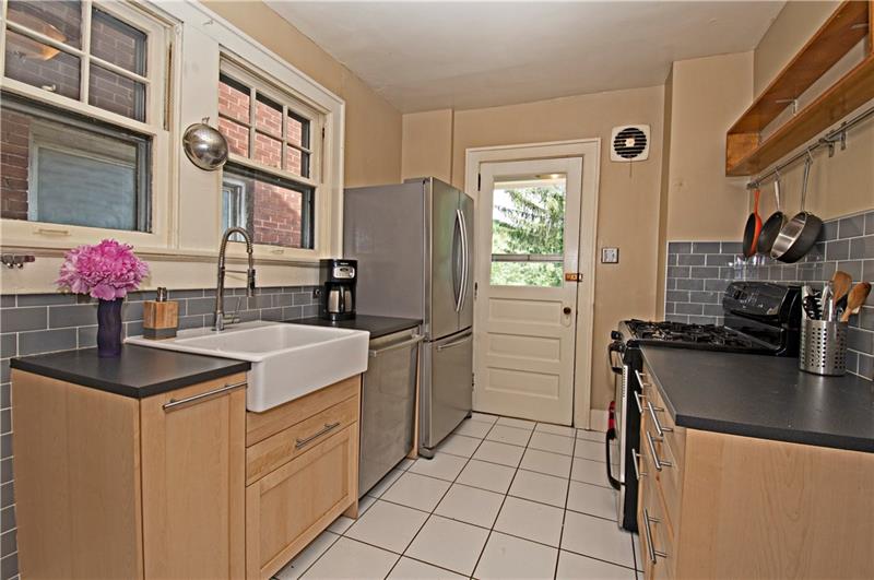 901 Malvern Road Pittsburgh, PA 15202 - Photo 10 of 23 Gallery Image 10