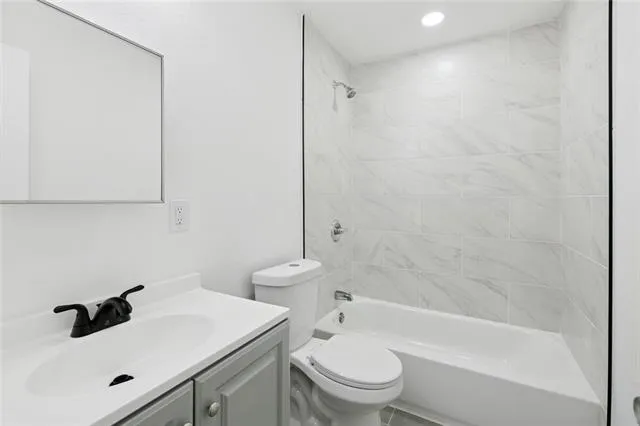 $1,650 | 2425 Octavia Drive, Chalmette, LA 70043