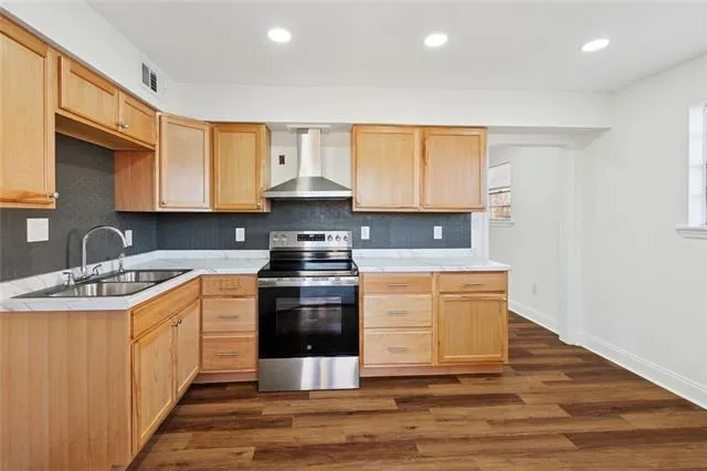 $1,650 | 2425 Octavia Drive, Chalmette, LA 70043