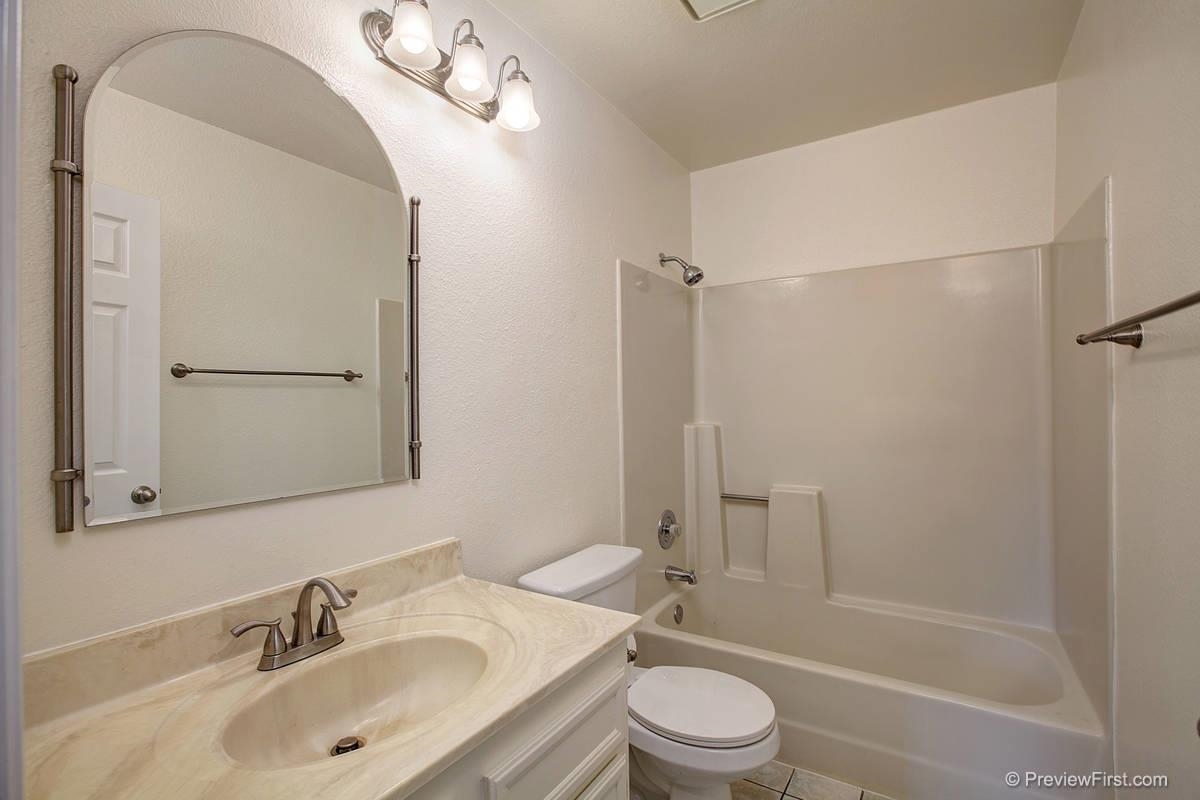2225 Monaghan Court Spring Valley, CA 91977 - Photo 12 of 25