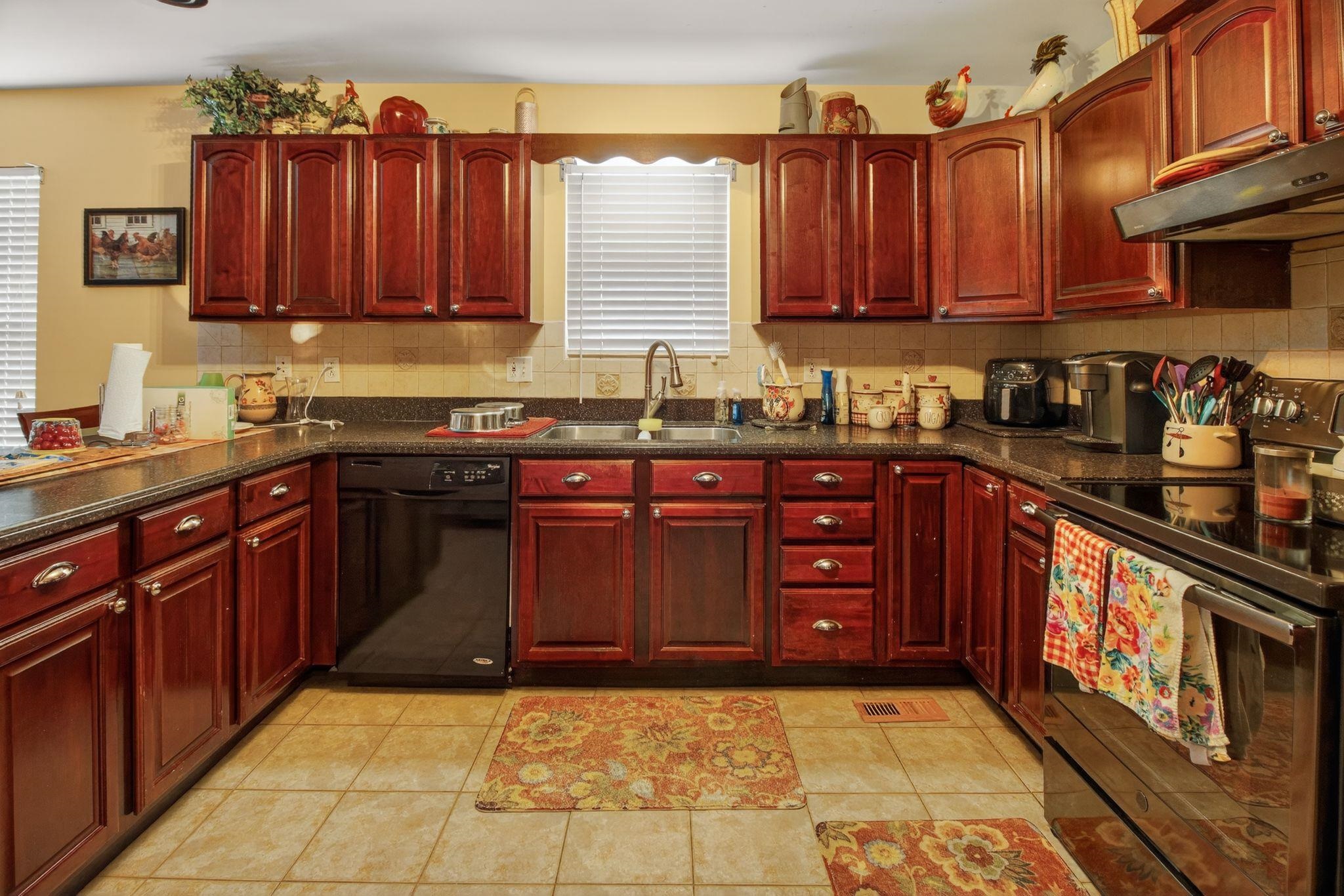 2425 Adams Street Ashland, KY 41102 - Photo 5 of 15