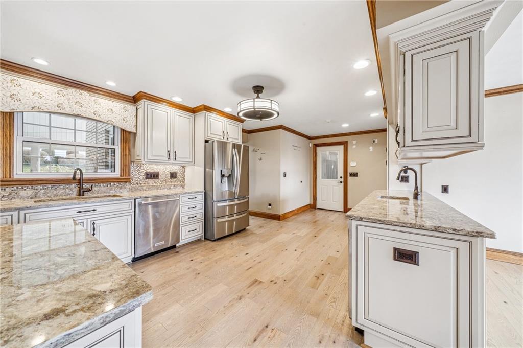 131 Magazine Lumber Road Cardale, PA 15420 - Photo 6 of 40