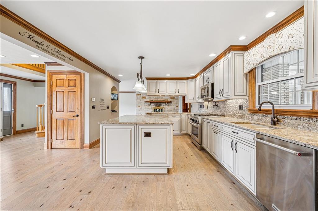 131 Magazine Lumber Road Cardale, PA 15420 - Photo 8 of 40