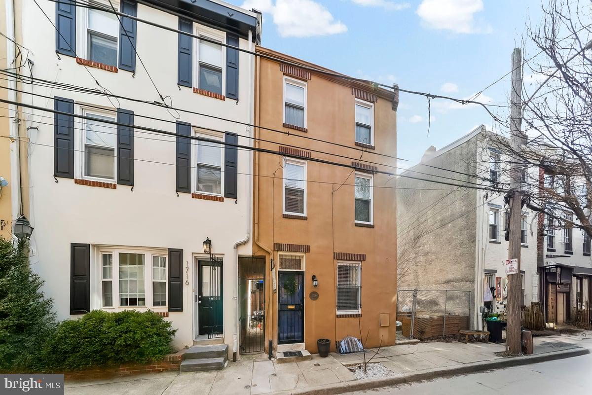 1718 Rodman Street Philadelphia, PA 19146 - Photo 24 of 29 front view of a building