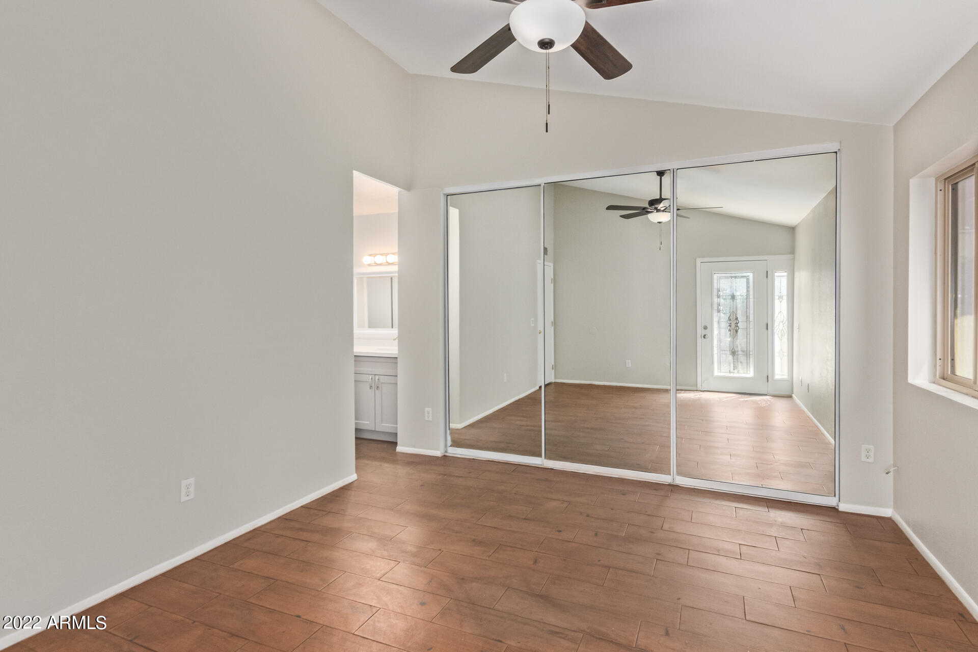 2435 West Greenway Road, Unit 6 Phoenix, AZ 85023 - Photo 13 of 25 14 - Greenway