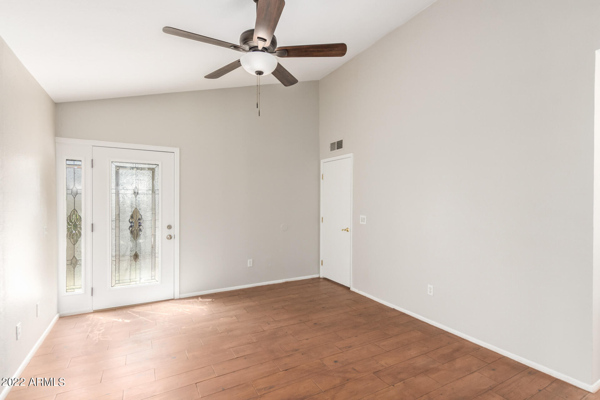 2435 West Greenway Road, Unit 6 Phoenix, AZ 85023 - Photo 14 of 25 15 - Greenway