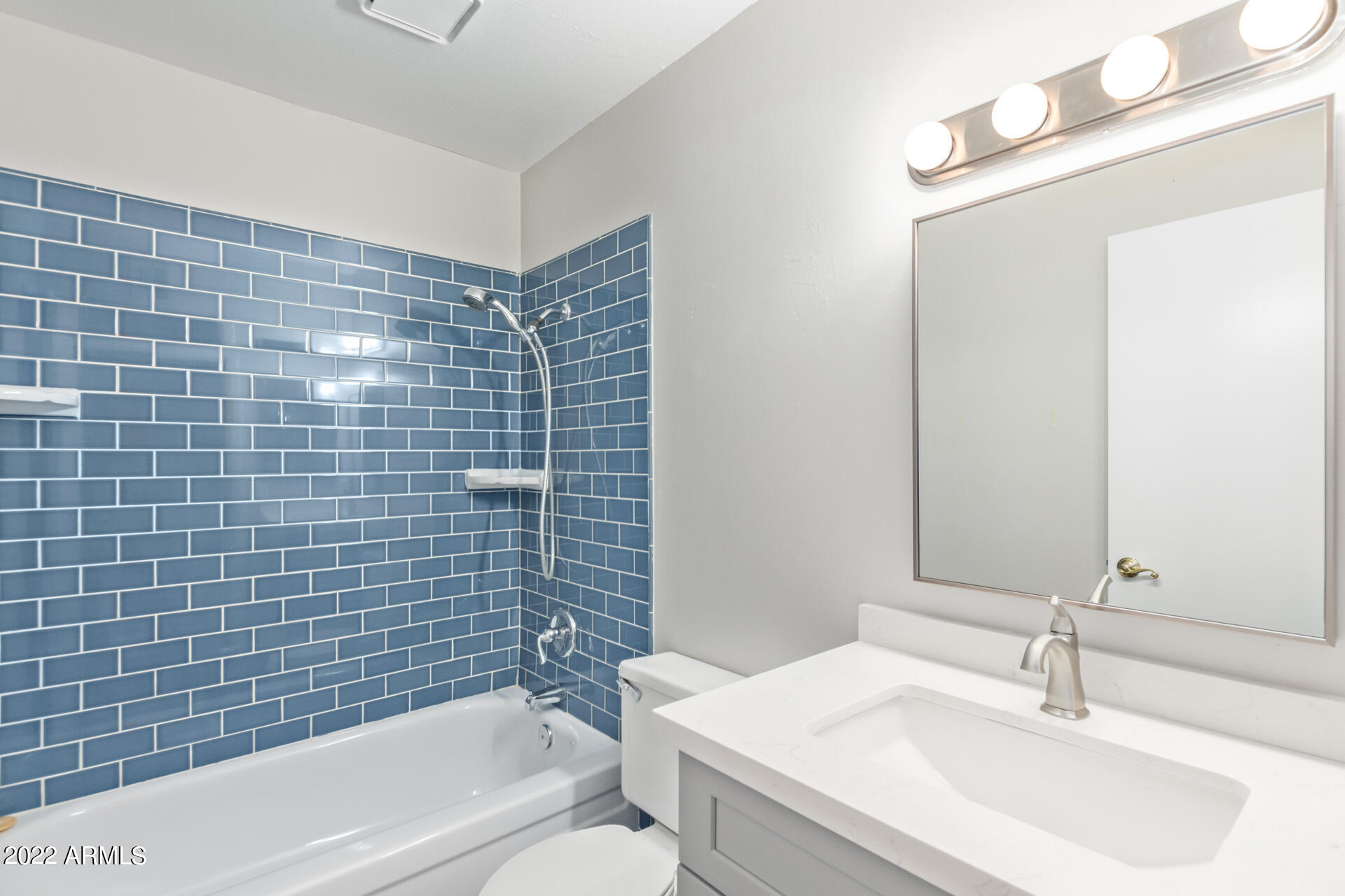 2435 West Greenway Road, Unit 6 Phoenix, AZ 85023 - Photo 19 of 25 20 - Greenway