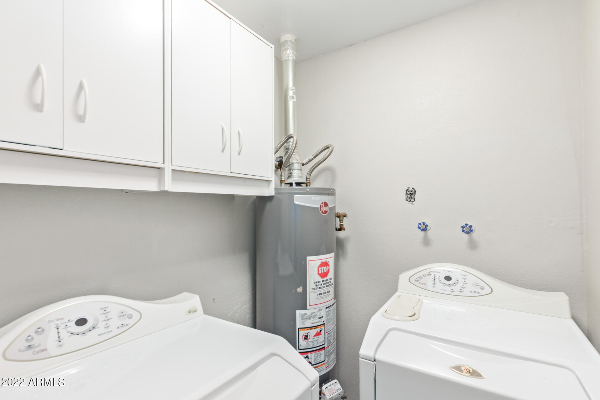 2435 West Greenway Road, Unit 6 Phoenix, AZ 85023 - Photo 20 of 25 21 - Greenway