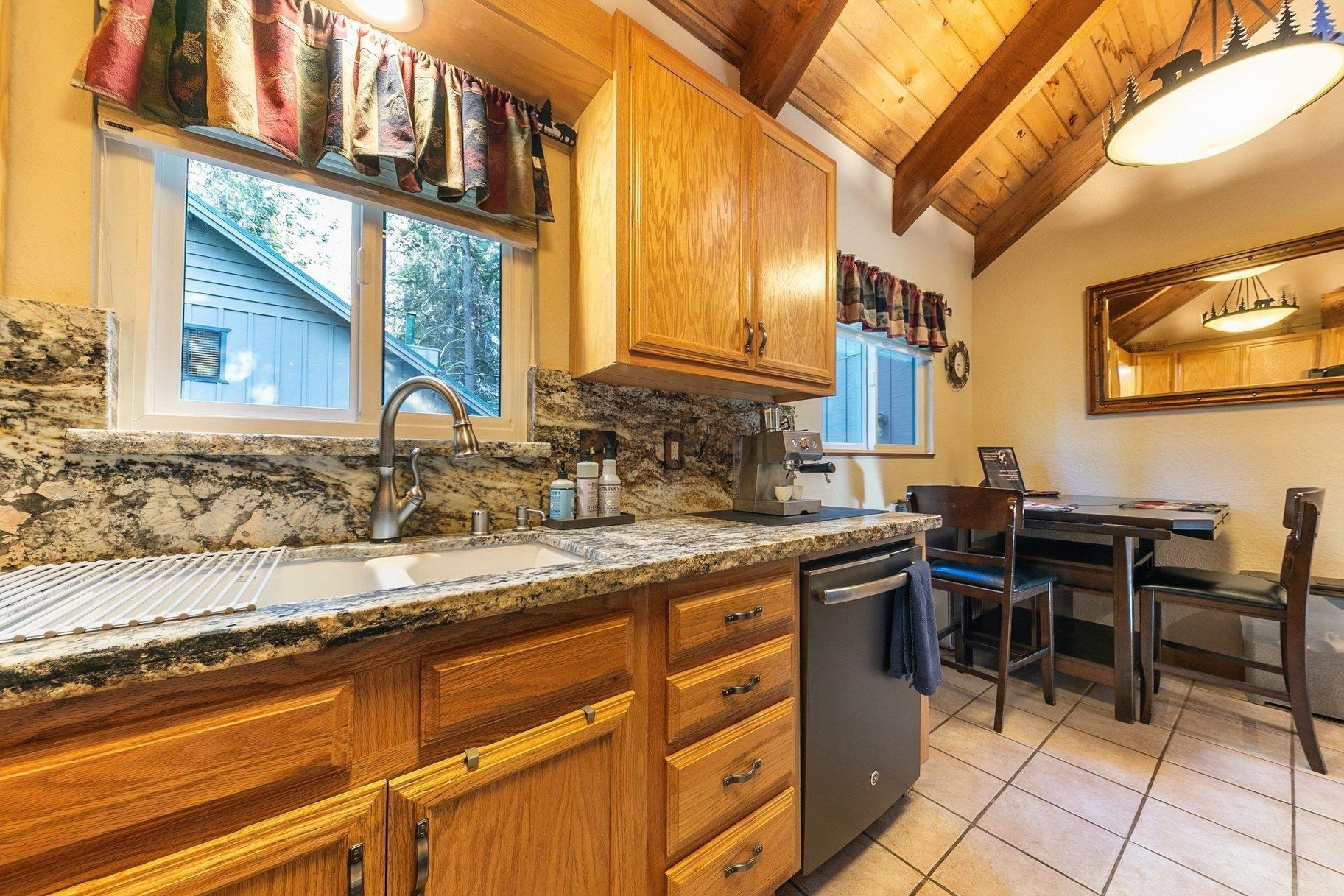 10380 Washoe Road Truckee, CA 96161 - Photo 13 of 28