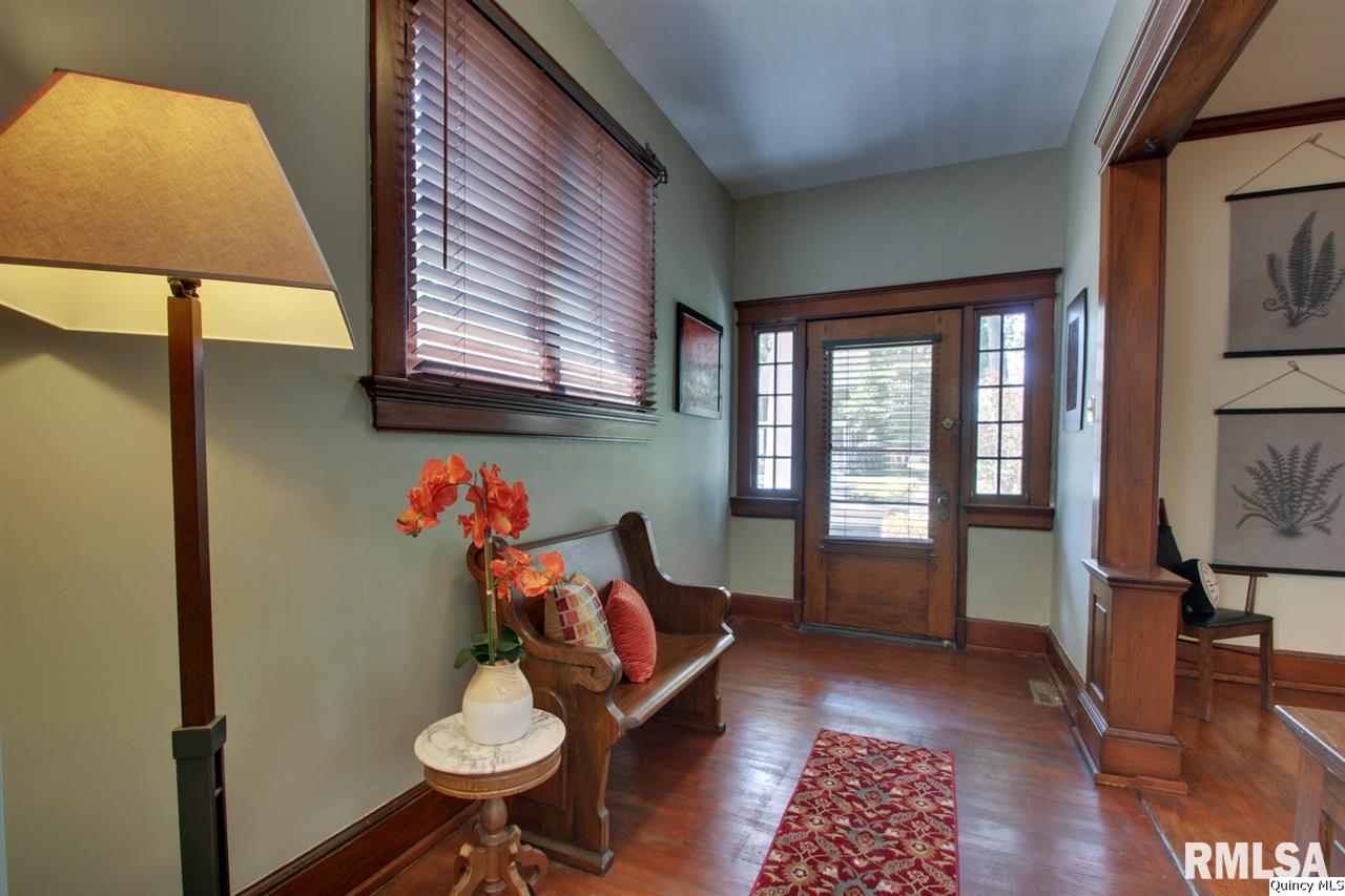 1503 Kentucky Street Quincy, IL 62301 - Photo 3 of 25 Gallery Image 3