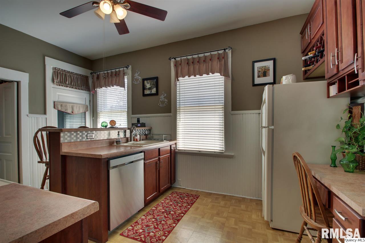 1503 Kentucky Street Quincy, IL 62301 - Photo 10 of 25 Gallery Image 10