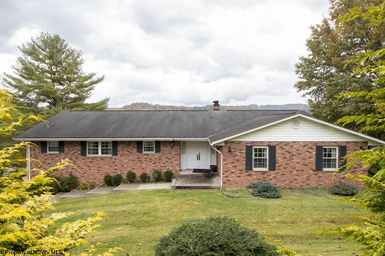 208 Emerson Road Clarksburg, WV 26301 - Photo 2 of 26 Gallery Image 2