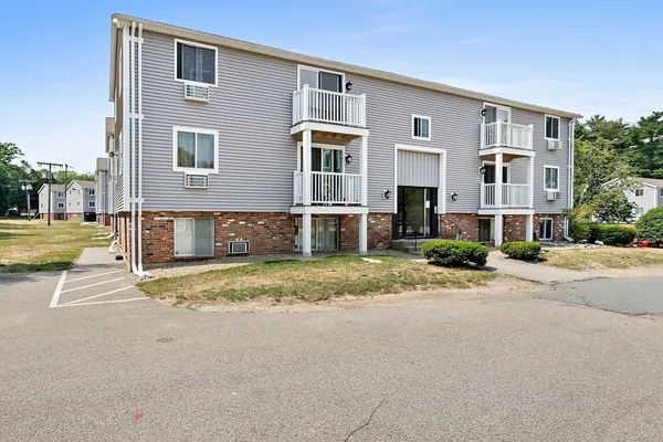 $298,900 | 8 Royal Dane Drive, Unit 65, Marshfield, MA 02050