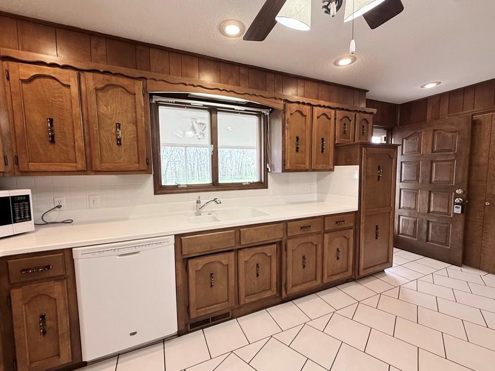 2250 South 363 Road El Dorado Springs, MO 64744 - Photo 14 of 47