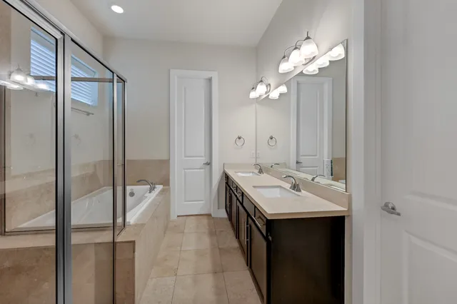 $2,300 | 2118 Naomi Street, Houston, TX 77054