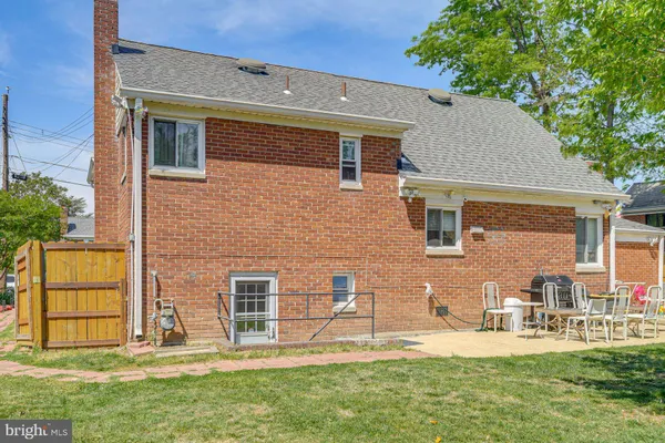 $1,500 | 5929 Camberly Avenue, Springfield, VA 22150