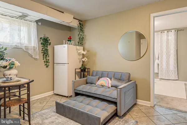 $1,500 | 5929 Camberly Avenue, Springfield, VA 22150