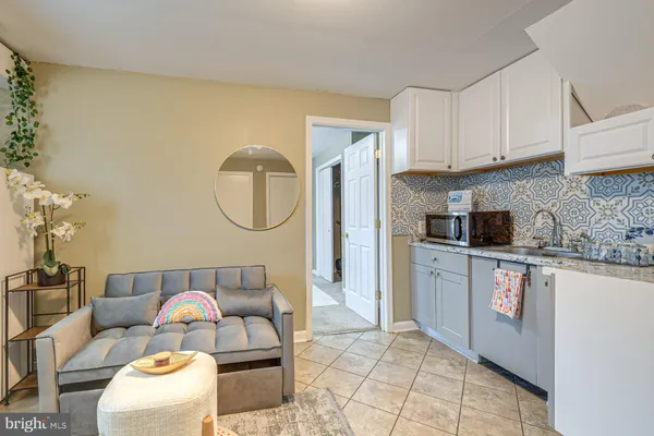 $1,500 | 5929 Camberly Avenue, Springfield, VA 22150