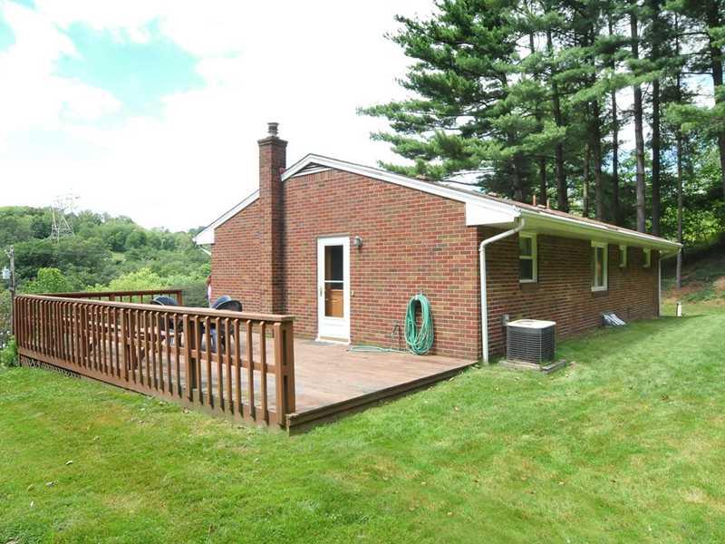 341 Elkhorn Road Monaca, PA 15061 - Photo 11 of 11 Yard/Garden.