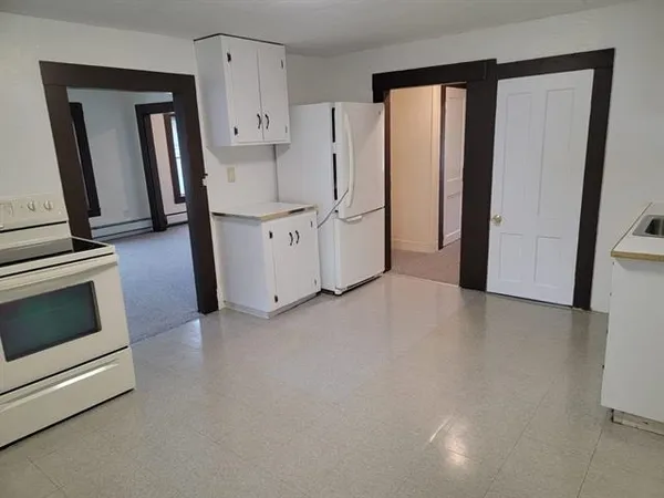 $1,795 | 10 B Dyer Street, Laconia, NH 03246