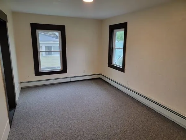 $1,795 | 10 B Dyer Street, Laconia, NH 03246
