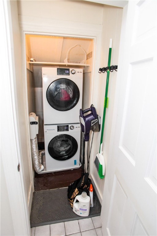 42 Mann Avenue Newport, RI 02840 - Photo 43 of 43 Unit 3 has its own laundry area