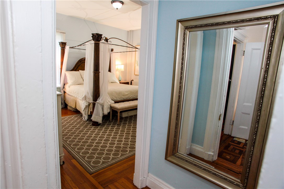 42 Mann Avenue Newport, RI 02840 - Photo 5 of 43 Entry into the Master Bedroom
