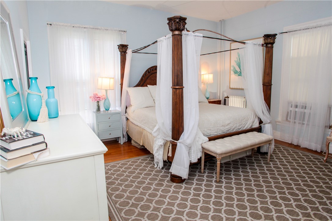 42 Mann Avenue Newport, RI 02840 - Photo 6 of 43 Large Master Bedroom with half bath