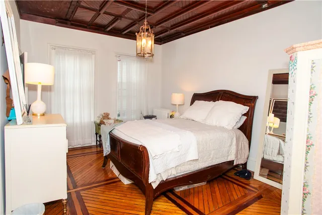 $2,195,000 | 42 Mann Avenue, Newport, RI 02840