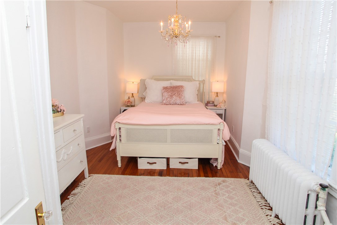 42 Mann Avenue Newport, RI 02840 - Photo 9 of 43 Charming 3rd bedroom