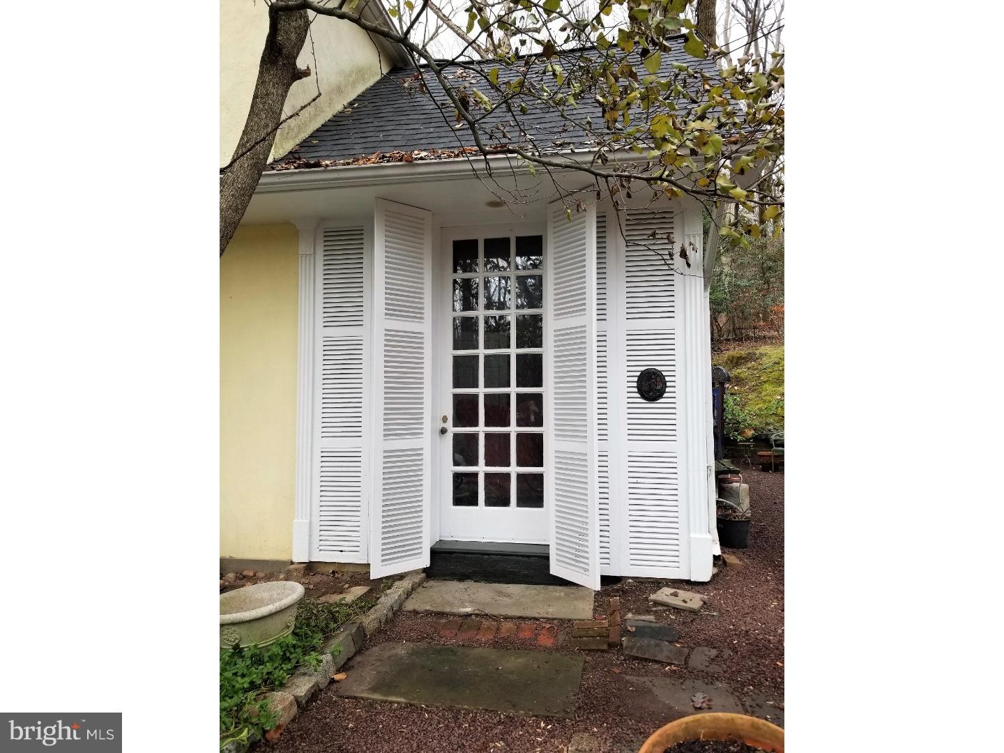 7012 Upper York Road New Hope, PA 18938 - Photo 4 of 28
